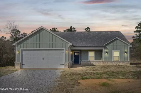 1351 Higdon Rd, Holly Springs, MS 38635