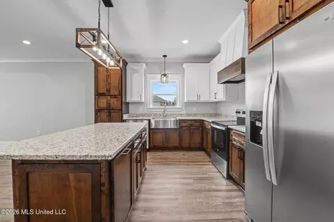 Kitchen - 206 Marshall Smith Rd, Lucedale, MS 39452 photo 2 of 2