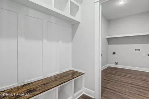 Entry Way - 206 Marshall Smith Rd, Lucedale, MS 39452 photo 2 of 2