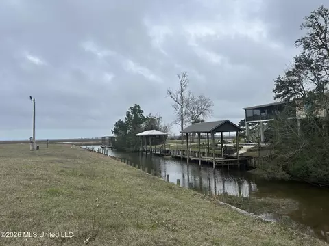 2462 Iki Pl, Diamondhead, MS 39525