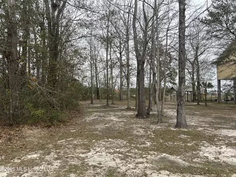 2462 Iki Pl, Diamondhead, MS 39525 photo 5