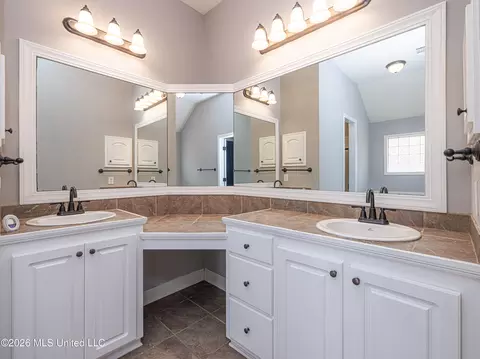 Bath - 107 Memory Ln, Madison, MS 39110 photo 3 of 4