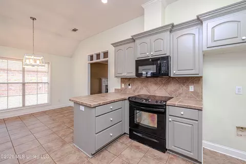 Kitchen - 107 Memory Ln, Madison, MS 39110 photo 1 of 4