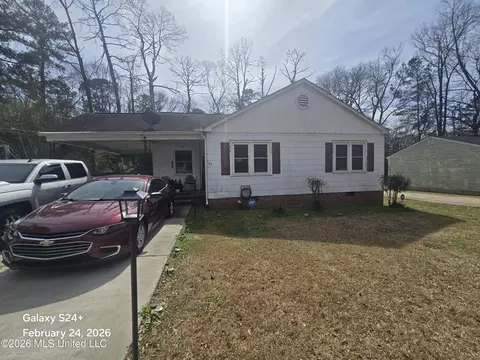 167 Treehaven Dr, Jackson, MS 39212