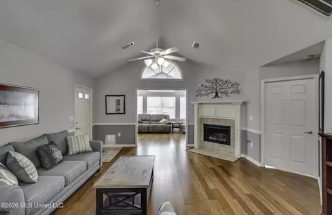 Living - 1102 Gerrits Lndg, Brandon, MS 39047 photo 1 of 1