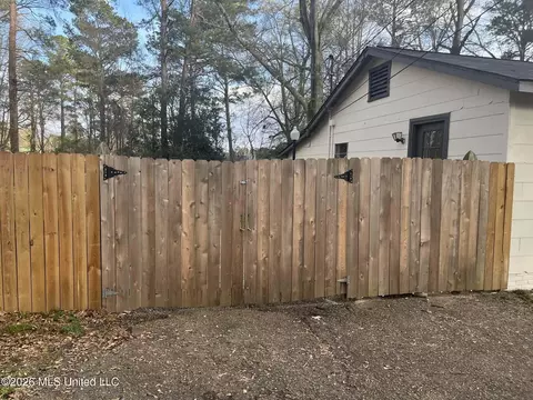 Exterior - 5552 Terry Rd, Jackson, MS 39272 photo 7 of 11