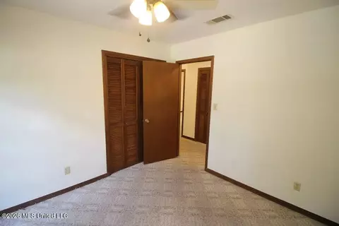 Bedroom - 1809 Wansley Rd, Laurel, MS 39443 photo 2 of 5