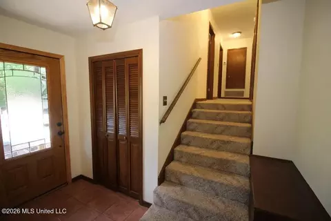 Entry Way - 1809 Wansley Rd, Laurel, MS 39443 photo 2 of 3