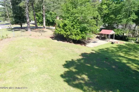 Exterior - 1809 Wansley Rd, Laurel, MS 39443 photo 3 of 5