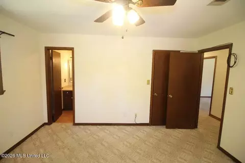 Bedroom - 1809 Wansley Rd, Laurel, MS 39443 photo 4 of 5