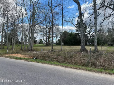 800 Elm Ave, Richton, MS 39476