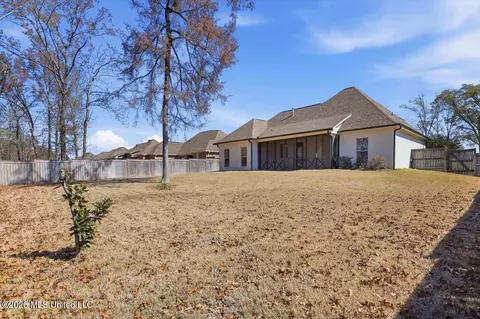 Exterior - 252 Buckhead Dr, Madison, MS 39110 photo 6 of 8
