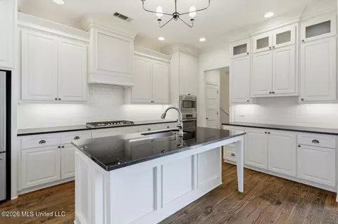 Kitchen - 252 Buckhead Dr, Madison, MS 39110 photo 1 of 2