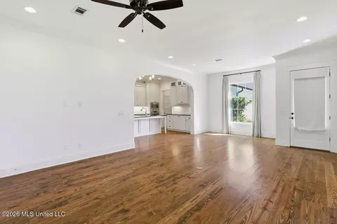 Living - 252 Buckhead Dr, Madison, MS 39110 photo 3 of 7