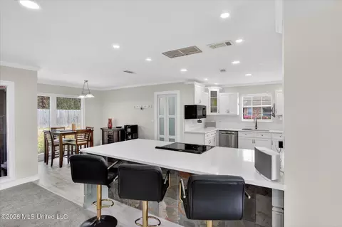 Kitchen - 67163 E Diamondhead Dr, Diamondhead, MS 39525 photo 1 of 6