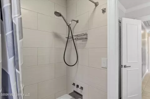 Bath - 67163 E Diamondhead Dr, Diamondhead, MS 39525 photo 5 of 5