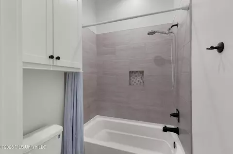 Bath - 219 Northshore Pl, Madison, MS 39110 photo 6 of 6