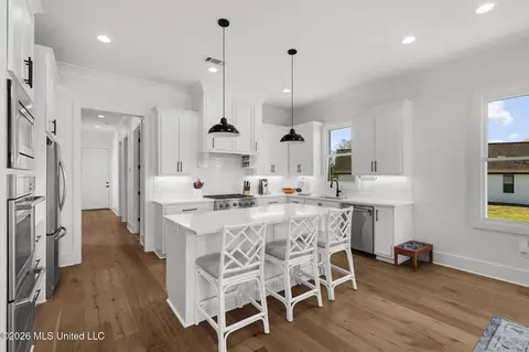 Kitchen - 219 Northshore Pl, Madison, MS 39110 photo 1 of 5