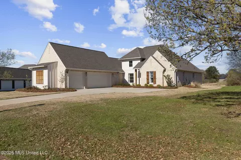 Exterior - 219 Northshore Pl, Madison, MS 39110 photo 3 of 13