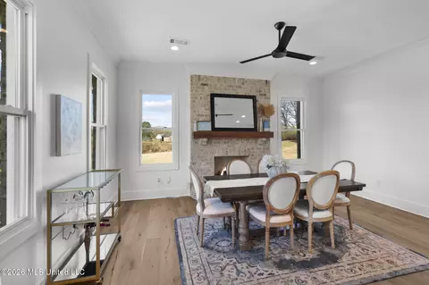 Dining - 219 Northshore Pl, Madison, MS 39110 photo 2 of 3