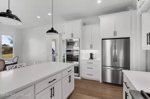 Kitchen - 219 Northshore Pl, Madison, MS 39110 photo 4 of 5