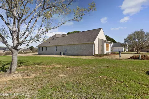 Exterior - 219 Northshore Pl, Madison, MS 39110 photo 4 of 13