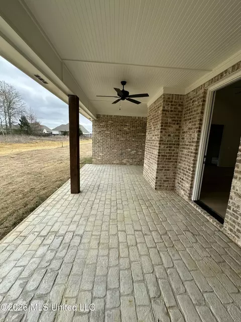 Exterior - 404 Aurora Cir, Canton, MS 39046 photo 2 of 2