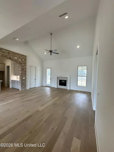 Living - 404 Aurora Cir, Canton, MS 39046 photo 1 of 2