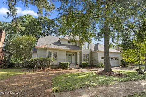 5134 Canton Heights Dr, Jackson, MS 39211