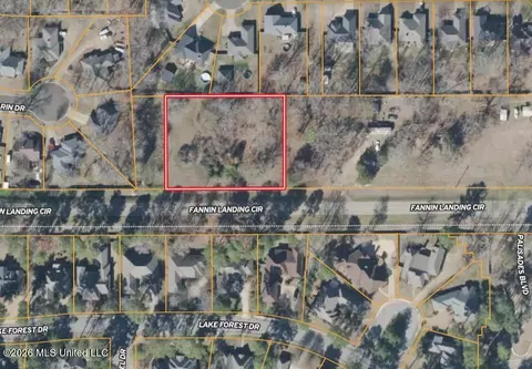 1 Fannin Landing Cir, Brandon, MS 39047