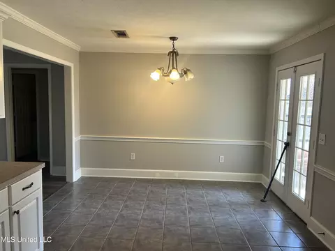 Dining - 250 August Dr, Brandon, MS 39042 photo 1 of 1