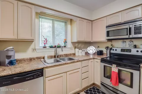 Kitchen - 5 Wilderness Run, Diamondhead, MS 39525 photo 1 of 1