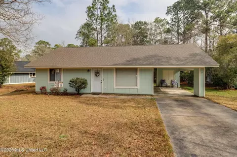5 Wilderness Run, Diamondhead, MS 39525