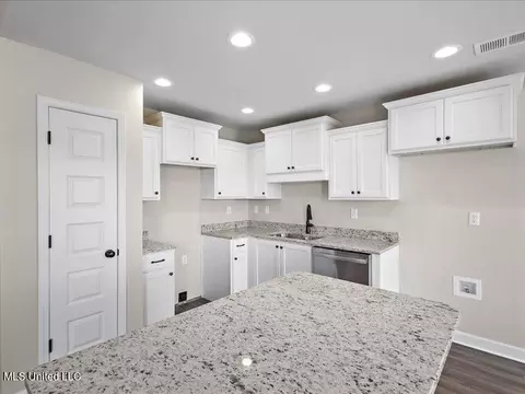 6570 E John Hamilton Way, Olive Branch, MS 38654 photo 12
