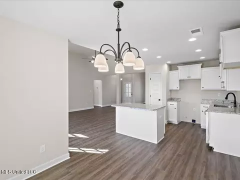 6570 E John Hamilton Way, Olive Branch, MS 38654 photo 11