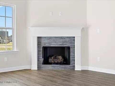 6570 E John Hamilton Way, Olive Branch, MS 38654 photo 9