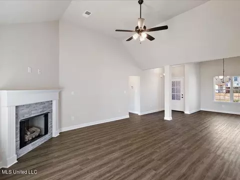 6570 E John Hamilton Way, Olive Branch, MS 38654 photo 8
