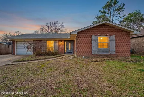 7869 Brentwood Dr, Southaven, MS 38671