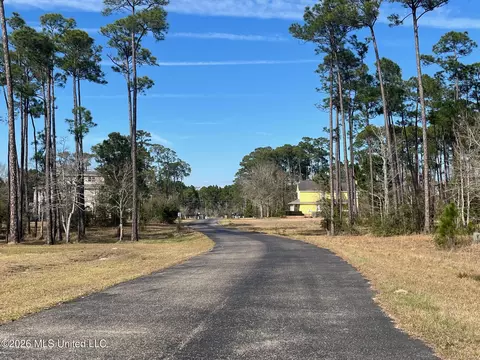 Ascot Drive, Biloxi, MS 39532 photo 5