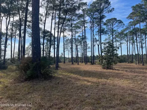 Ascot Drive, Biloxi, MS 39532 photo 7