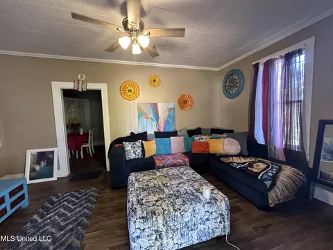 Living - 115 Scott St, Mccomb, MS 39648 photo 1 of 5