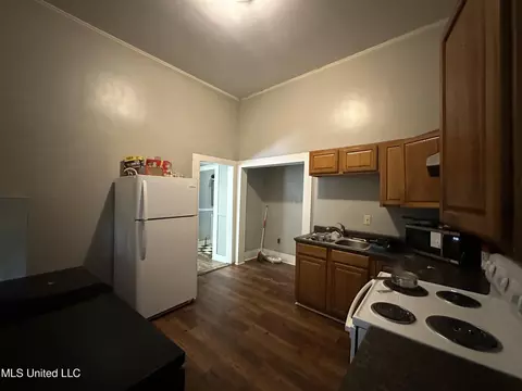 Kitchen - 115 Scott St, Mccomb, MS 39648 photo 2 of 3