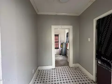 Entry Way - 115 Scott St, Mccomb, MS 39648 photo 1 of 2