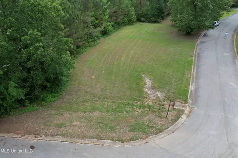Kite Cove, Holly Springs, MS 38635