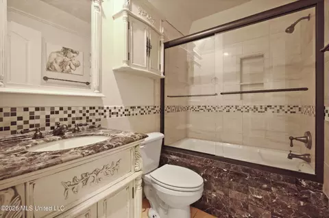 Bath - 3512 River Bluff Rd, D'iberville, MS 39540 photo 5 of 8