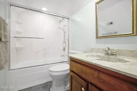 Bath - 3512 River Bluff Rd, D'iberville, MS 39540 photo 6 of 8