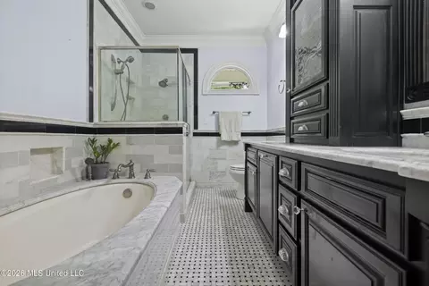 Bath - 3512 River Bluff Rd, D'iberville, MS 39540 photo 2 of 8