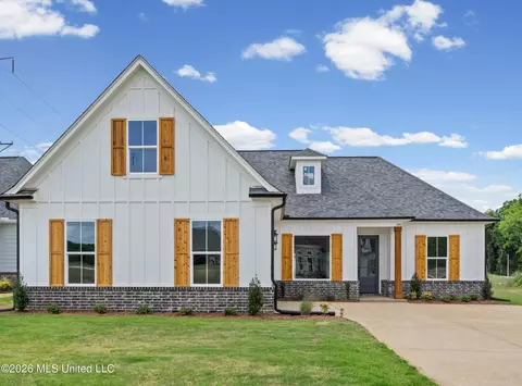 2951 Eden Ln, Nesbit, MS 38651