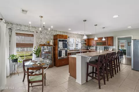 Kitchen - 9110 Second St, Walls, MS 38680 photo 3 of 5