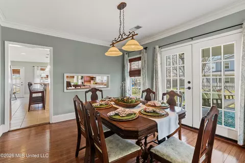 Dining - 9110 Second St, Walls, MS 38680 photo 1 of 3
